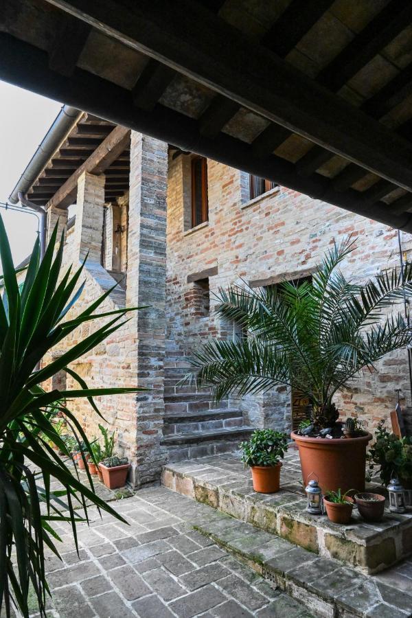 Il Poggio Villa Mombaroccio Bagian luar foto