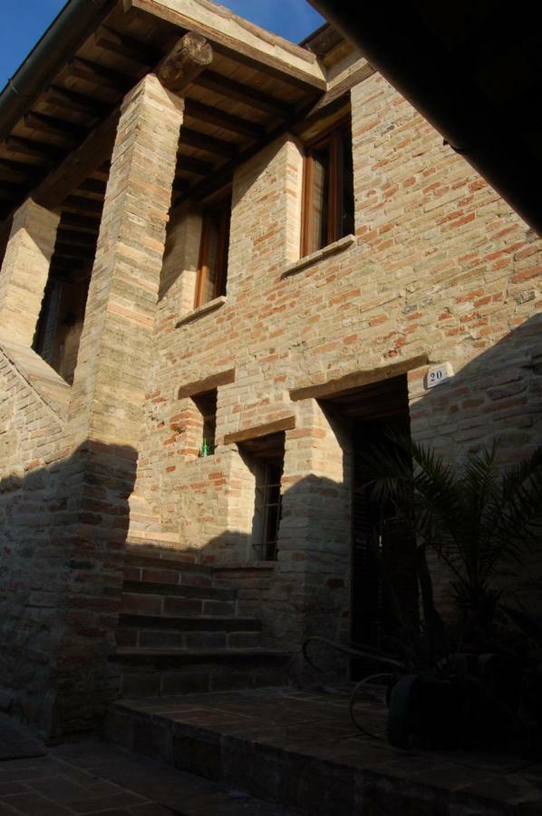 Il Poggio Villa Mombaroccio Bagian luar foto