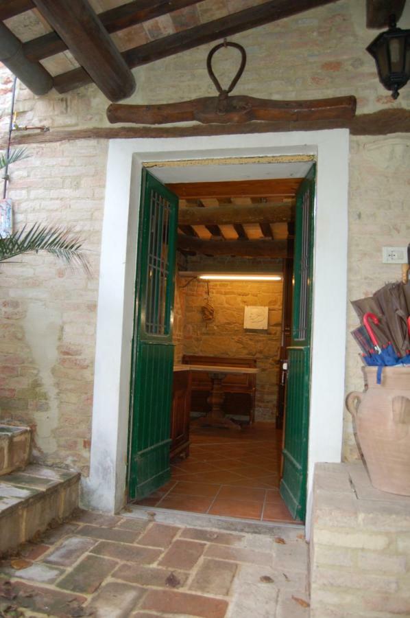 Il Poggio Villa Mombaroccio Bagian luar foto