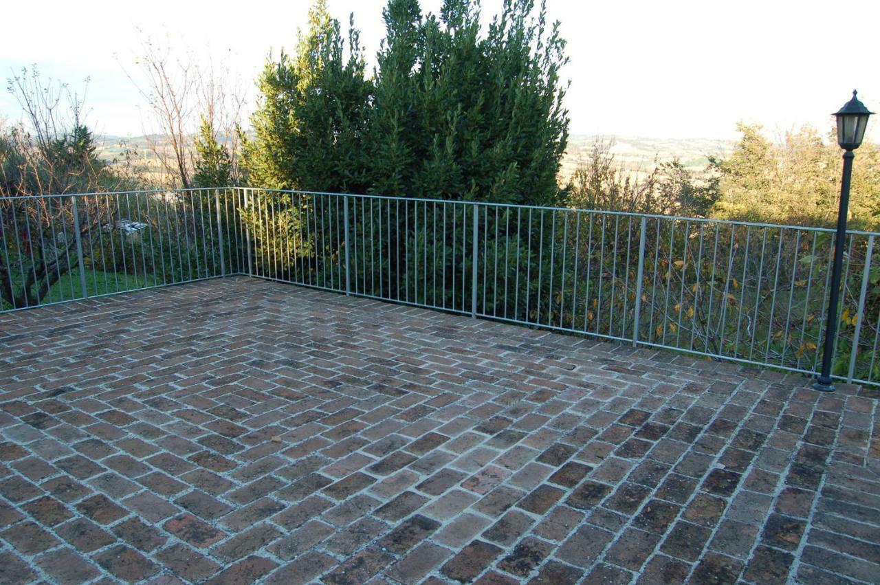 Il Poggio Villa Mombaroccio Bagian luar foto